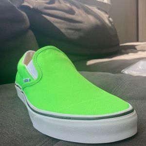VANS CLASSIC SLIP-ON NWT NEON GREEN GECKOS